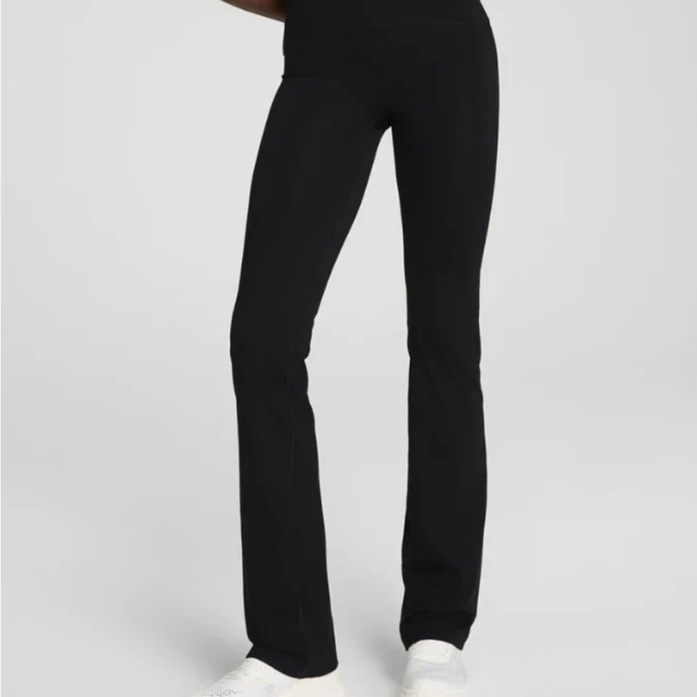 SPANX shape Booty Boost Flare Pant Black medium